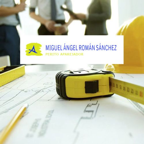 Miguel Ángel Román, Perito Arquitecto en Cádiz